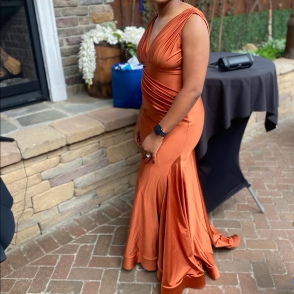 The Gemma Dress - Picture 3 of 3